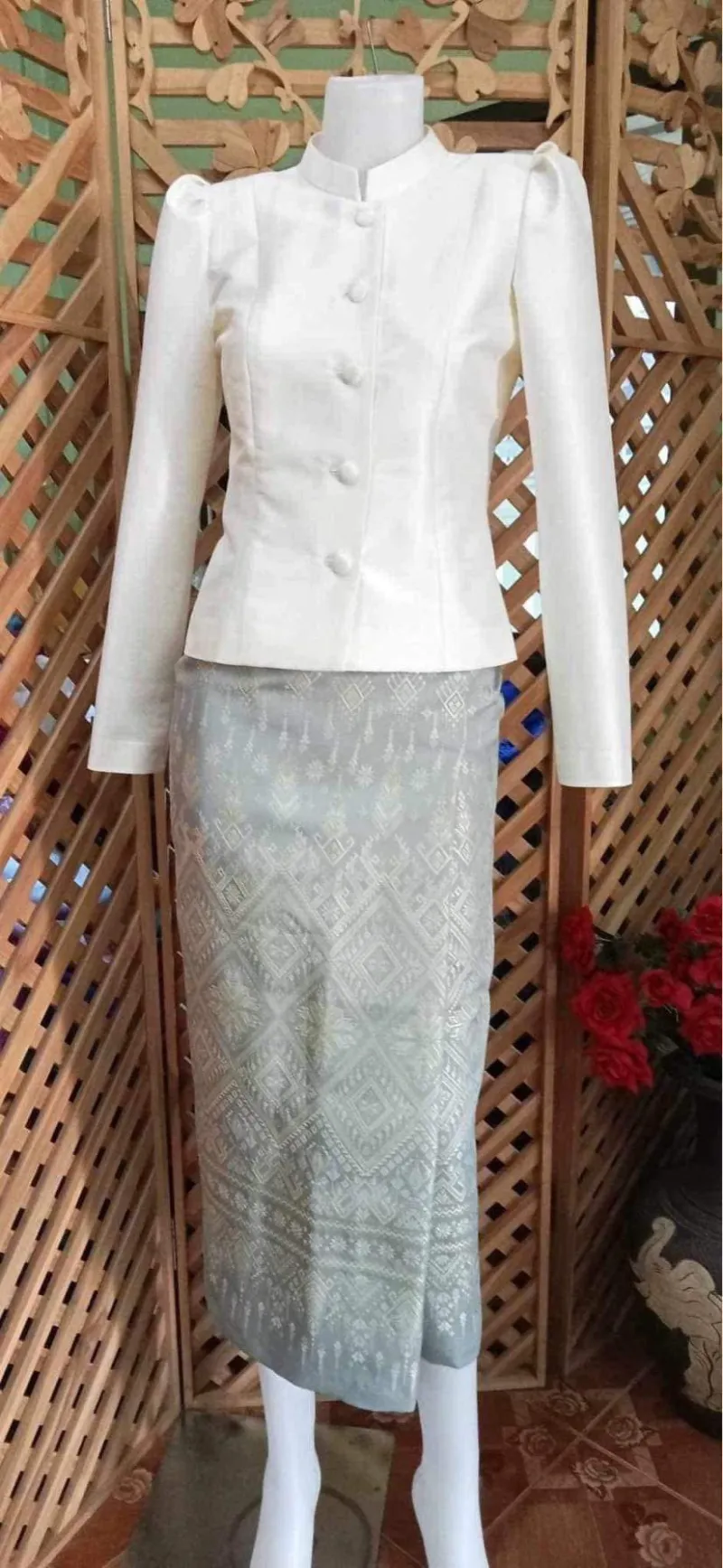 ชุดไทย