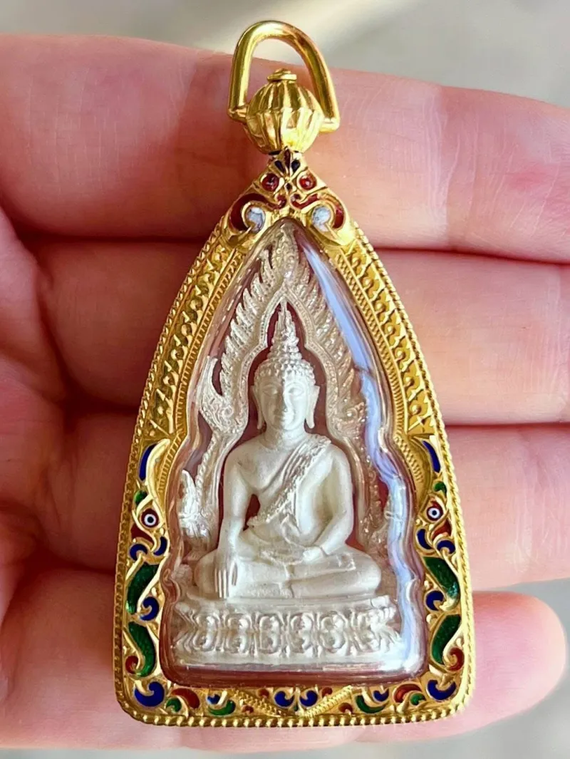 "พระพุทธชินราช รุ่นมหาลาภ ปี 40" เนื้อเงินแท้ เลขสวย 998